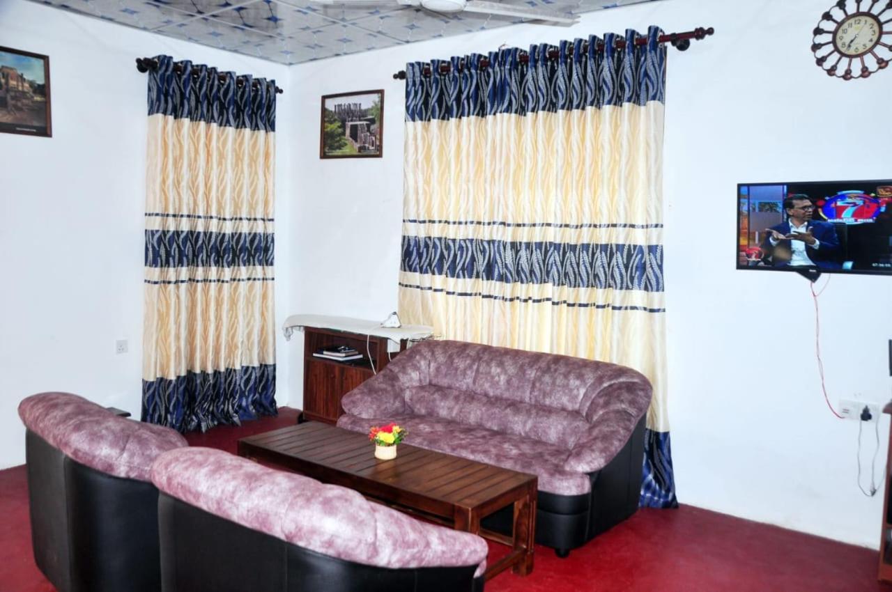 Impress Holiday Home Anuradhapura Zewnętrze zdjęcie